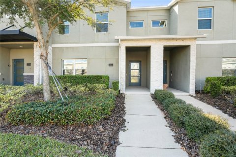 Adosado en alquiler en Davenport, Florida, 4 dormitorios, 177.81 m2 № 1688061 - foto 1