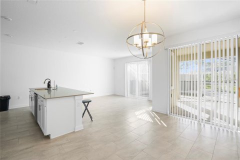 Adosado en alquiler en Davenport, Florida, 4 dormitorios, 177.81 m2 № 1688061 - foto 8