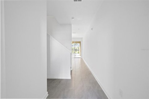 Adosado en alquiler en Davenport, Florida, 4 dormitorios, 177.81 m2 № 1688061 - foto 9