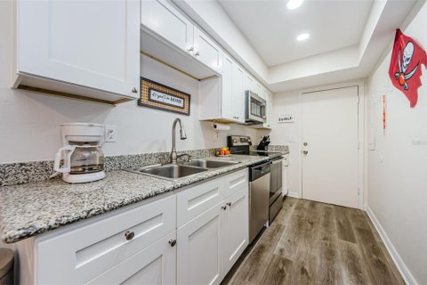 Copropriété à vendre à Clearwater, Floride: 2 chambres, 79.25 m2 № 1508901 - photo 6