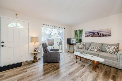Copropriété à vendre à Clearwater, Floride: 2 chambres, 79.25 m2 № 1508901 - photo 3