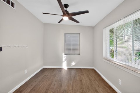 Villa ou maison à vendre à Lake Worth, Floride: 3 chambres, 83.8 m2 № 2008961 - photo 17