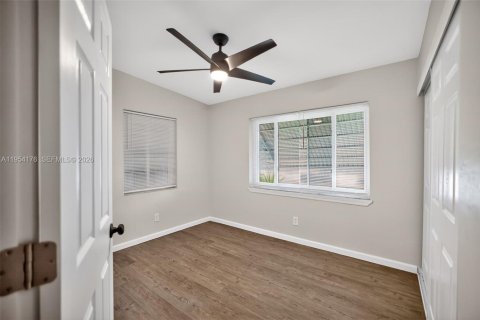 Villa ou maison à vendre à Lake Worth, Floride: 3 chambres, 83.8 m2 № 2008961 - photo 27