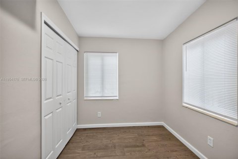 Villa ou maison à vendre à Lake Worth, Floride: 3 chambres, 83.8 m2 № 2008961 - photo 25