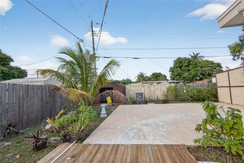 Villa ou maison à vendre à Lake Worth, Floride: 3 chambres, 83.8 m2 № 2008961 - photo 28