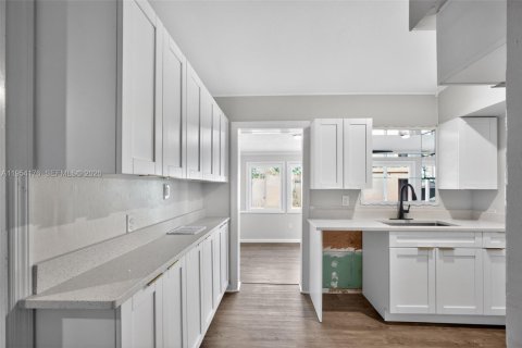 Villa ou maison à vendre à Lake Worth, Floride: 3 chambres, 83.8 m2 № 2008961 - photo 9