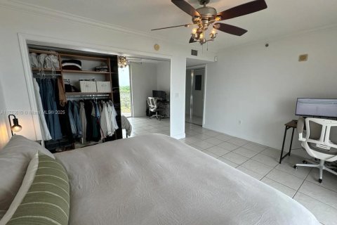 Copropriété à vendre à Miami, Floride: 2 chambres, 95.69 m2 № 1706015 - photo 12