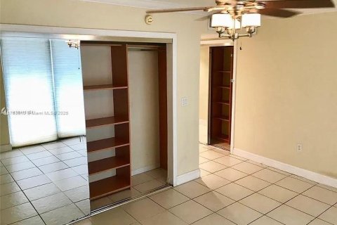 Copropriété à vendre à Miami, Floride: 2 chambres, 95.69 m2 № 1706015 - photo 14