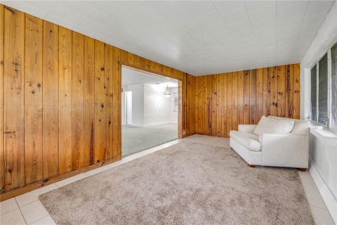 Commercial property in New Smyrna Beach, Florida № 2379246 - photo 13