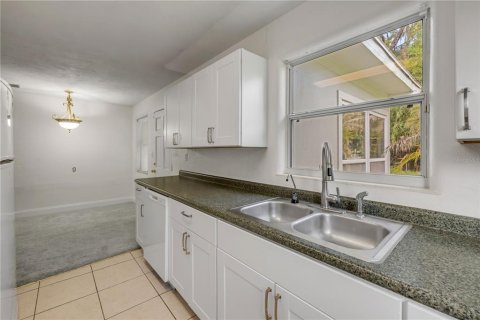 Commercial property in New Smyrna Beach, Florida № 2379246 - photo 21