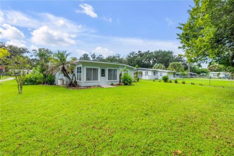 Commercial property in New Smyrna Beach, Florida № 2379246 - photo 30