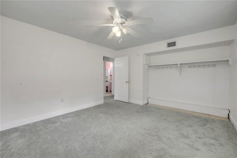Commercial property in New Smyrna Beach, Florida № 2379246 - photo 26