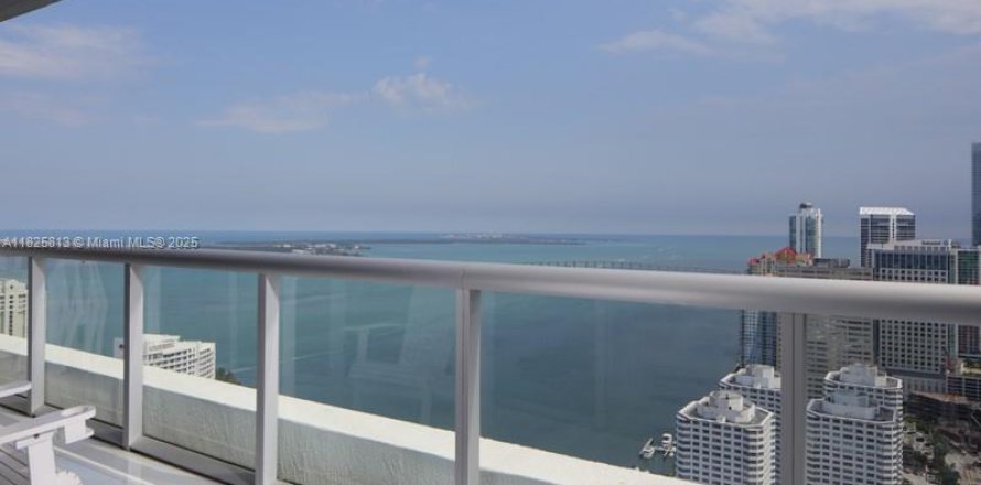 Condo in Miami, Florida, 2 bedrooms  № 1796470