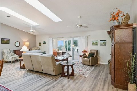 Villa ou maison à vendre à Leesburg, Floride: 3 chambres, 192.31 m2 № 2350331 - photo 5