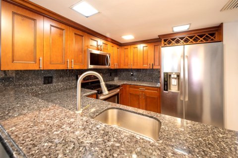 Touwnhouse à vendre à Davie, Floride: 3 chambres, 123.37 m2 № 2431422 - photo 7
