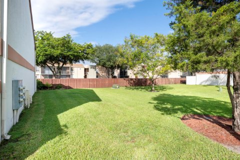 Touwnhouse à vendre à Davie, Floride: 3 chambres, 123.37 m2 № 2431422 - photo 22