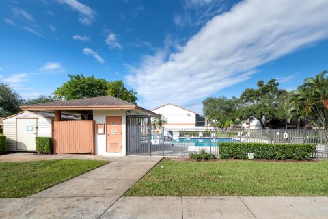 Touwnhouse à vendre à Davie, Floride: 3 chambres, 123.37 m2 № 2431422 - photo 24