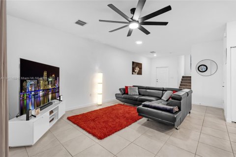 Touwnhouse à vendre à Miami, Floride: 3 chambres, 143.44 m2 № 1774451 - photo 11