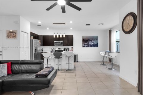 Touwnhouse à vendre à Miami, Floride: 3 chambres, 143.44 m2 № 1774451 - photo 10