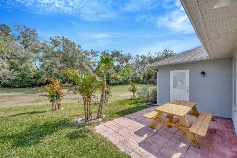 Villa ou maison à vendre à Zephyrhills, Floride: 2 chambres, 131.92 m2 № 2092051 - photo 18