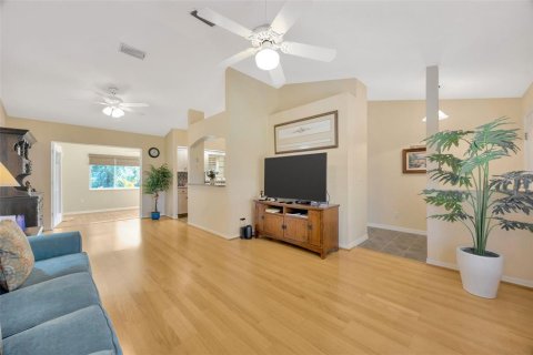 Villa ou maison à vendre à Zephyrhills, Floride: 2 chambres, 131.92 m2 № 2092051 - photo 5