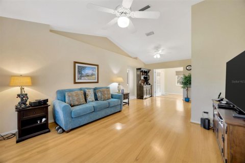 Villa ou maison à vendre à Zephyrhills, Floride: 2 chambres, 131.92 m2 № 2092051 - photo 4