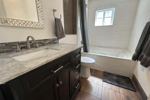 Снять в аренду виллу или дом в Майами, Флорида № 1949682 - фото 5