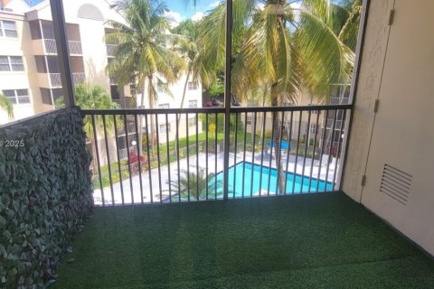 Copropriété à louer à Doral, Floride: 1 chambre, 75.25 m2 № 1921136 - photo 10