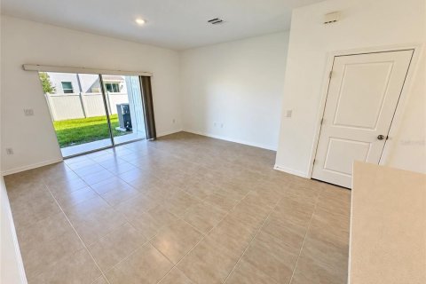 Touwnhouse à louer à Kissimmee, Floride: 2 chambres, 110.27 m2 № 2429324 - photo 6