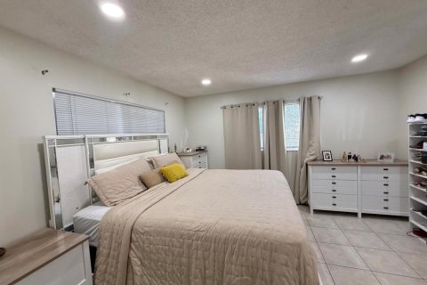 Condo in Deerfield Beach, Florida, 2 bedrooms  № 2245005 - photo 12