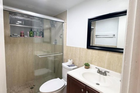 Condo in Deerfield Beach, Florida, 2 bedrooms  № 2245005 - photo 26