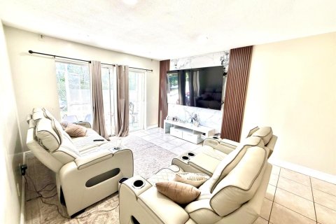 Condo in Deerfield Beach, Florida, 2 bedrooms  № 2245005 - photo 5