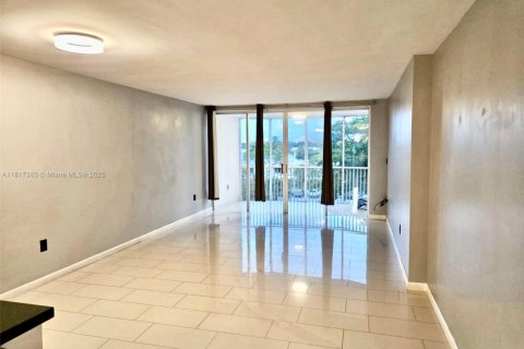 Copropriété à vendre à Miami, Floride: 2 chambres, 96.25 m2 № 1942920 - photo 20