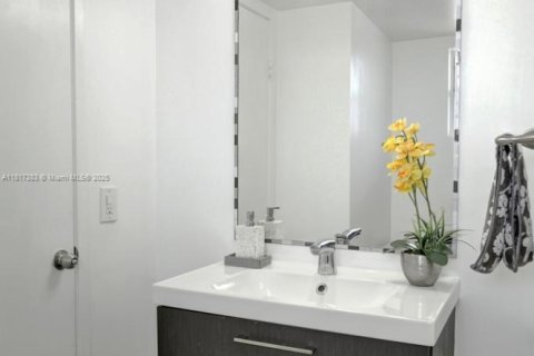 Copropriété à vendre à Miami, Floride: 2 chambres, 96.25 m2 № 1942920 - photo 14