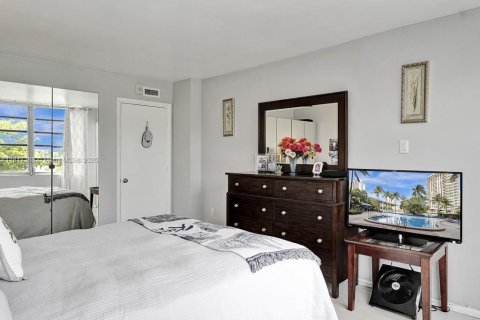 Copropriété à vendre à Miami, Floride: 2 chambres, 96.25 m2 № 1942920 - photo 16