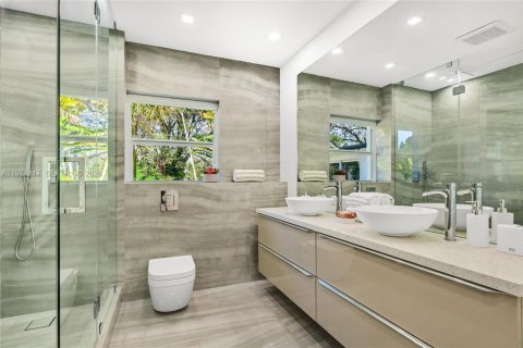 House in Miami Shores, Florida 3 bedrooms, 186.18 sq.m. № 2040440 - photo 2