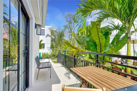 Villa ou maison à louer à Miami, Floride: 5 chambres, 255.11 m2 № 1834534 - photo 27