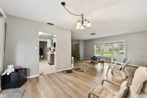 Villa ou maison à vendre à Poinciana, Floride: 3 chambres, 155.98 m2 № 2157255 - photo 4