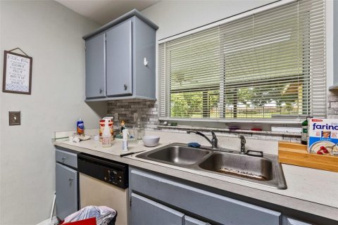 Villa ou maison à vendre à Poinciana, Floride: 3 chambres, 155.98 m2 № 2157255 - photo 13