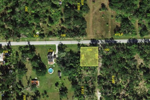 Commercial property in Punta Gorda, Florida № 2181410