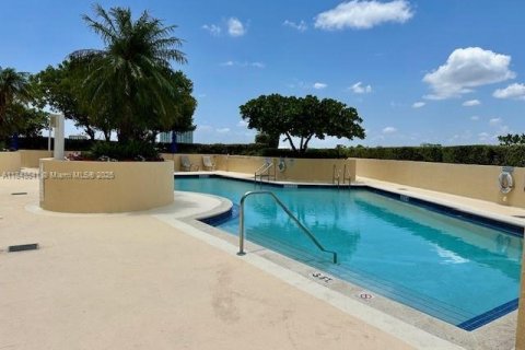 Condominio en venta en Miami, Florida, 1 dormitorio, 78.97 m2 № 1850412 - foto 13