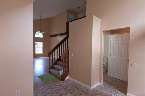 House in Orlando, Florida 4 bedrooms, 188.03 sq.m. № 2351637 - photo 8