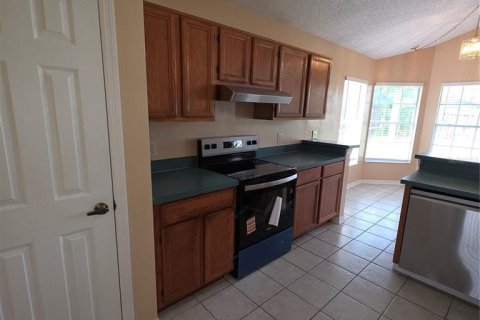 House in Orlando, Florida 4 bedrooms, 188.03 sq.m. № 2351637 - photo 4