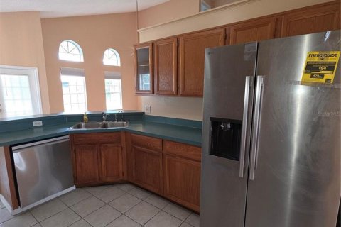 House in Orlando, Florida 4 bedrooms, 188.03 sq.m. № 2351637 - photo 3