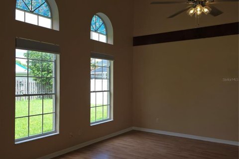 House in Orlando, Florida 4 bedrooms, 188.03 sq.m. № 2351637 - photo 13