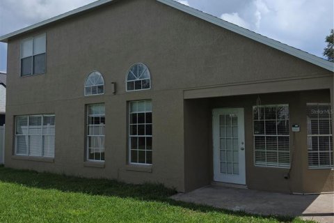 House in Orlando, Florida 4 bedrooms, 188.03 sq.m. № 2351637 - photo 2