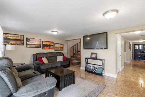 Casa en venta en Orlando, Florida, 4 dormitorios, 205.87 m2 № 2427258 - foto 15