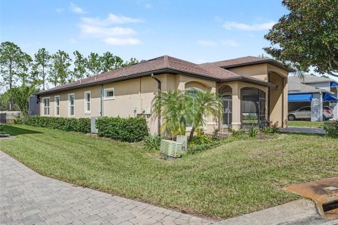 Villa ou maison à vendre à Polk City, Floride: 2 chambres, 168.9 m2 № 2421695 - photo 3