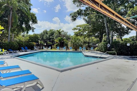 Copropriété à vendre à Oakland Park, Floride: 2 chambres, 107.77 m2 № 2083577 - photo 24