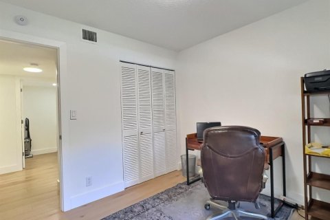 Copropriété à vendre à Oakland Park, Floride: 2 chambres, 107.77 m2 № 2083577 - photo 18